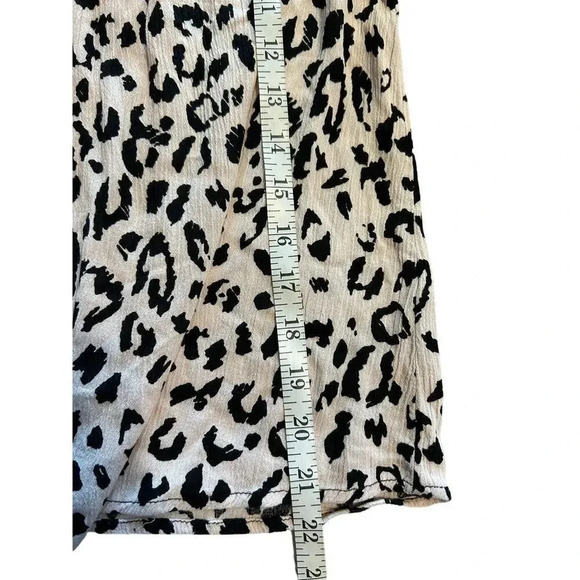 Savanna Jane Floral Embroidered Blouse Size Small Leopard Flowy Short Sleeve - Picture 8 of 9